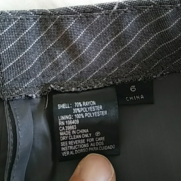 Tahari by ASL Pinstripe Jacket Pants Set Size 6. - Picture 7 of 8